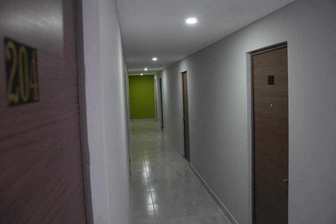 Hotel Hc Express Monterrey Exterior foto